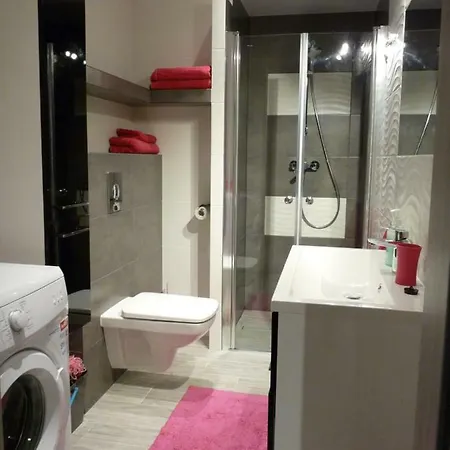 Sandra Apartment *